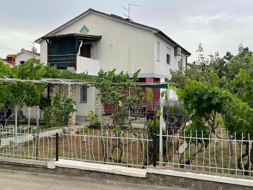 Apartmán Apartman Pcelica Pula Exteriér fotografie